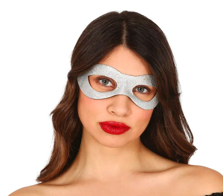Sølvfarvet maske