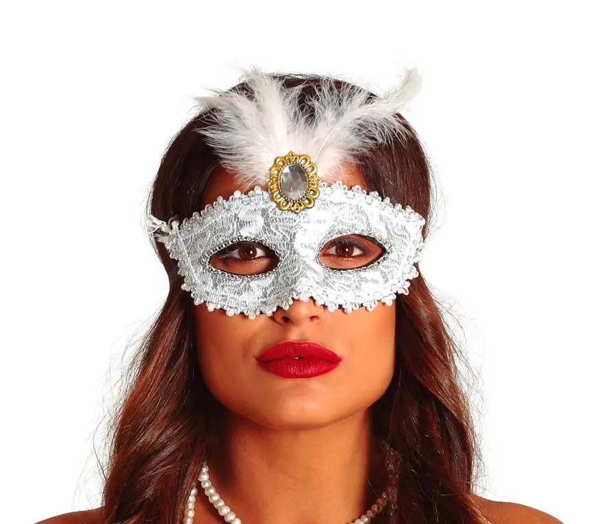 Hvid maske med fjer