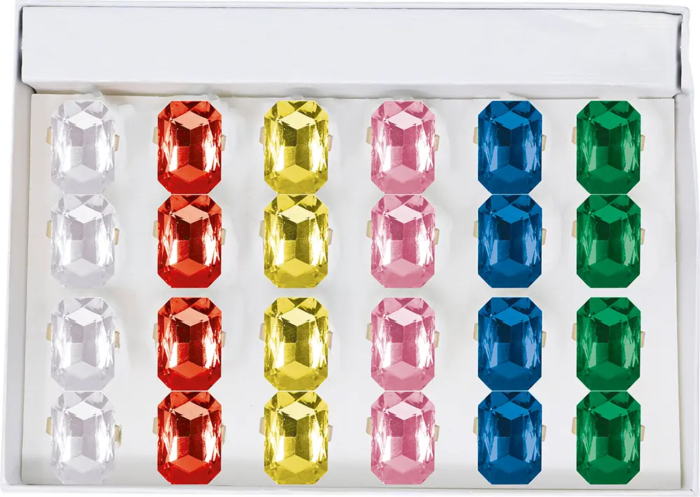 Assorteret ring med smykkesten