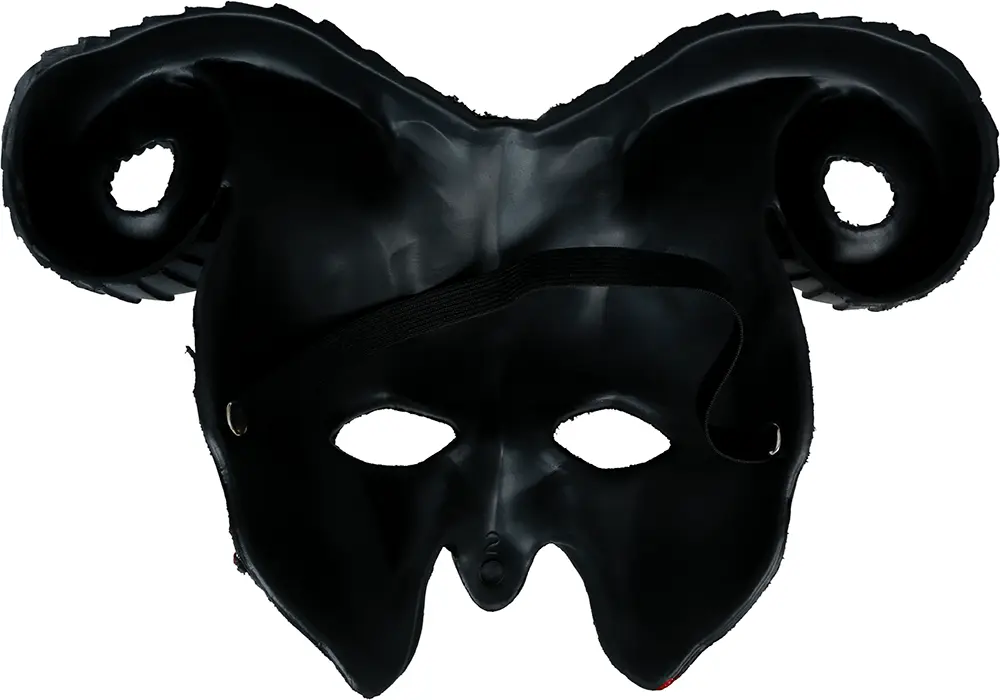Djævelsk halvmaske, PVC