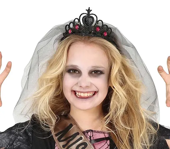 Sort prinsessetiara med slør