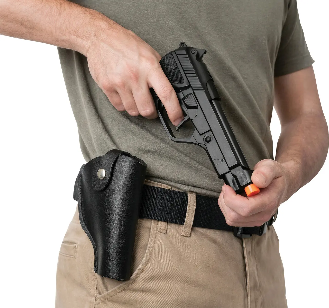 Pistol med hylster