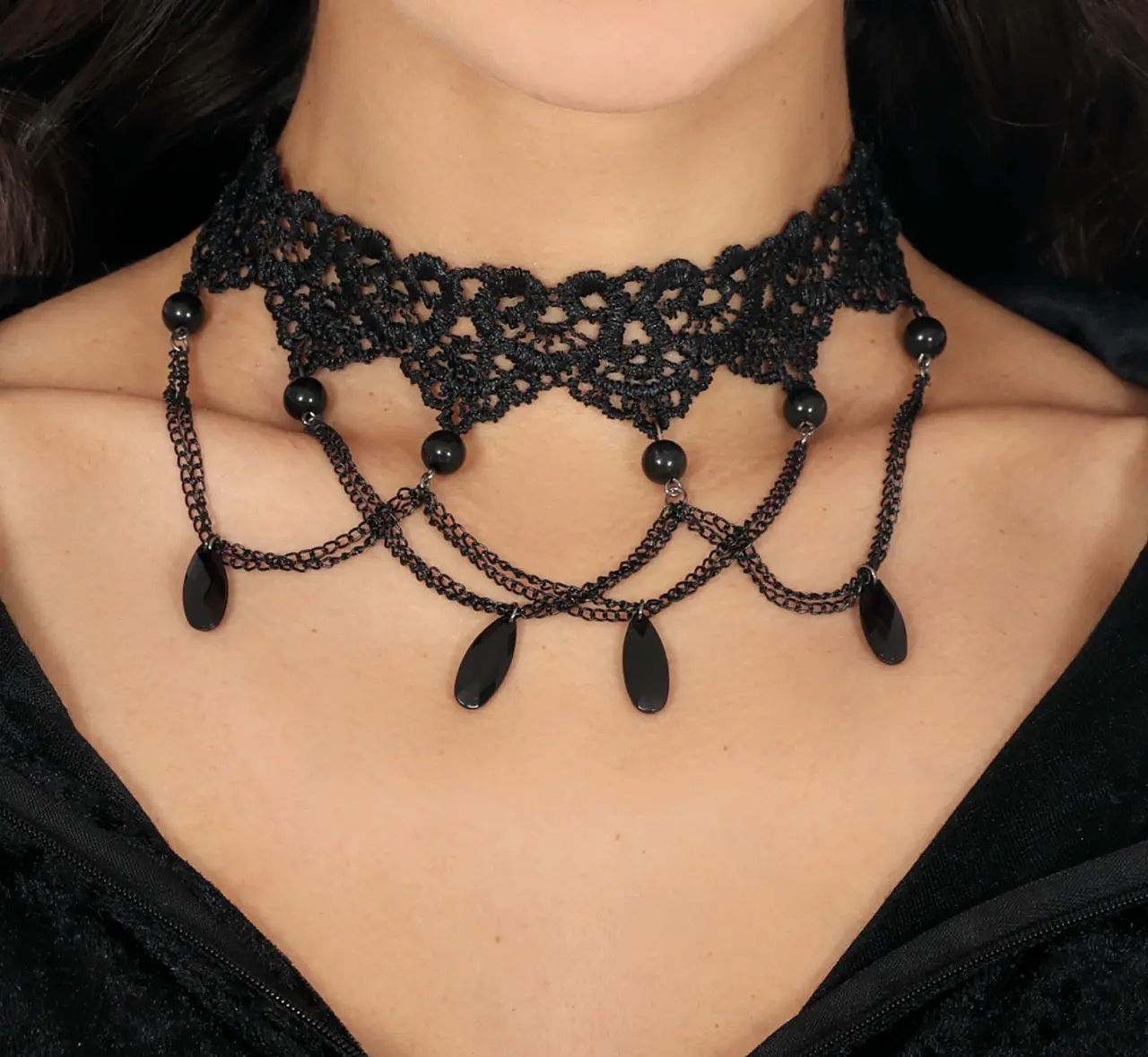 Sort broderet choker med perler, ca. 16,6 cm