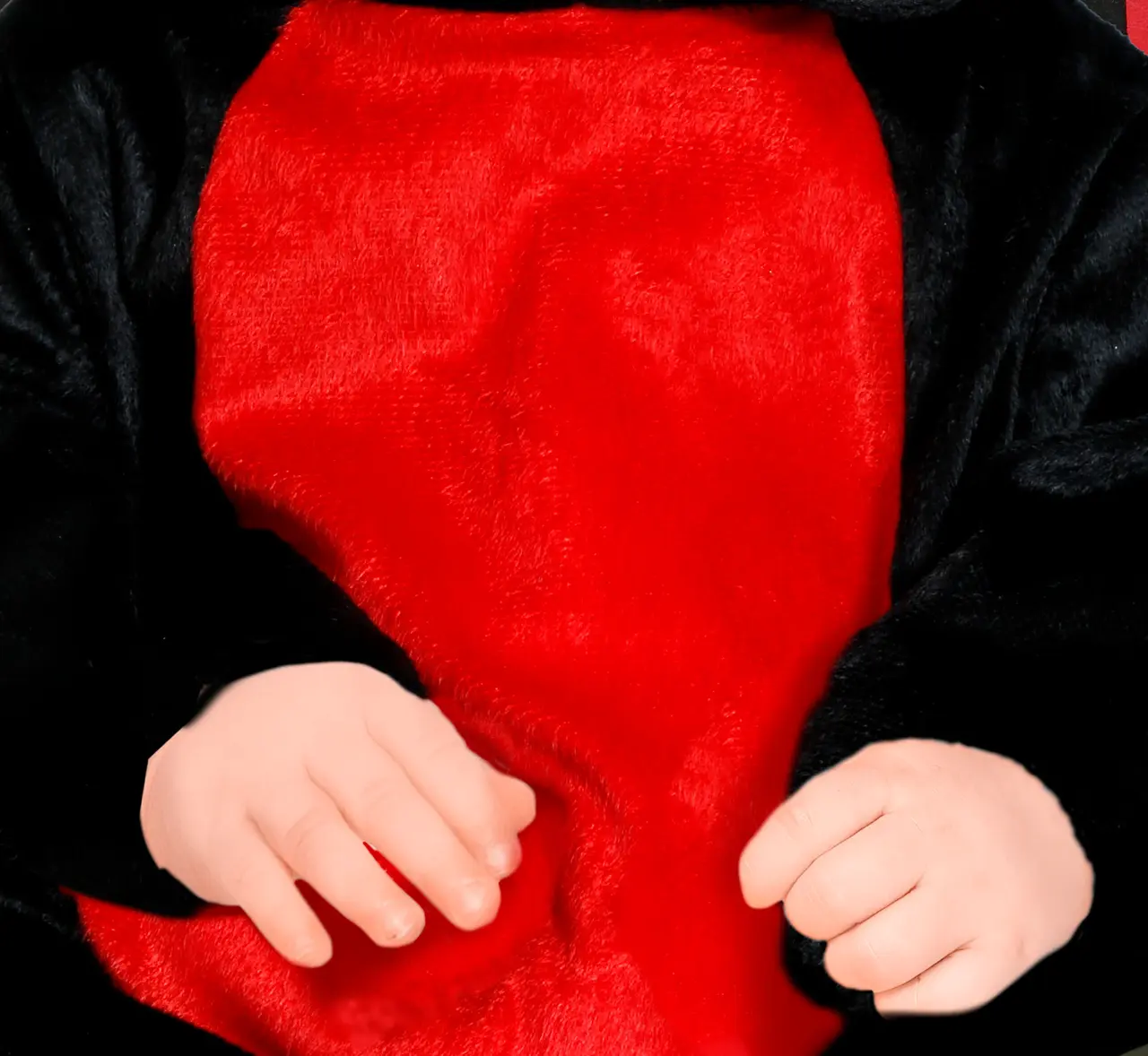 Rød flagermus – kostume til baby