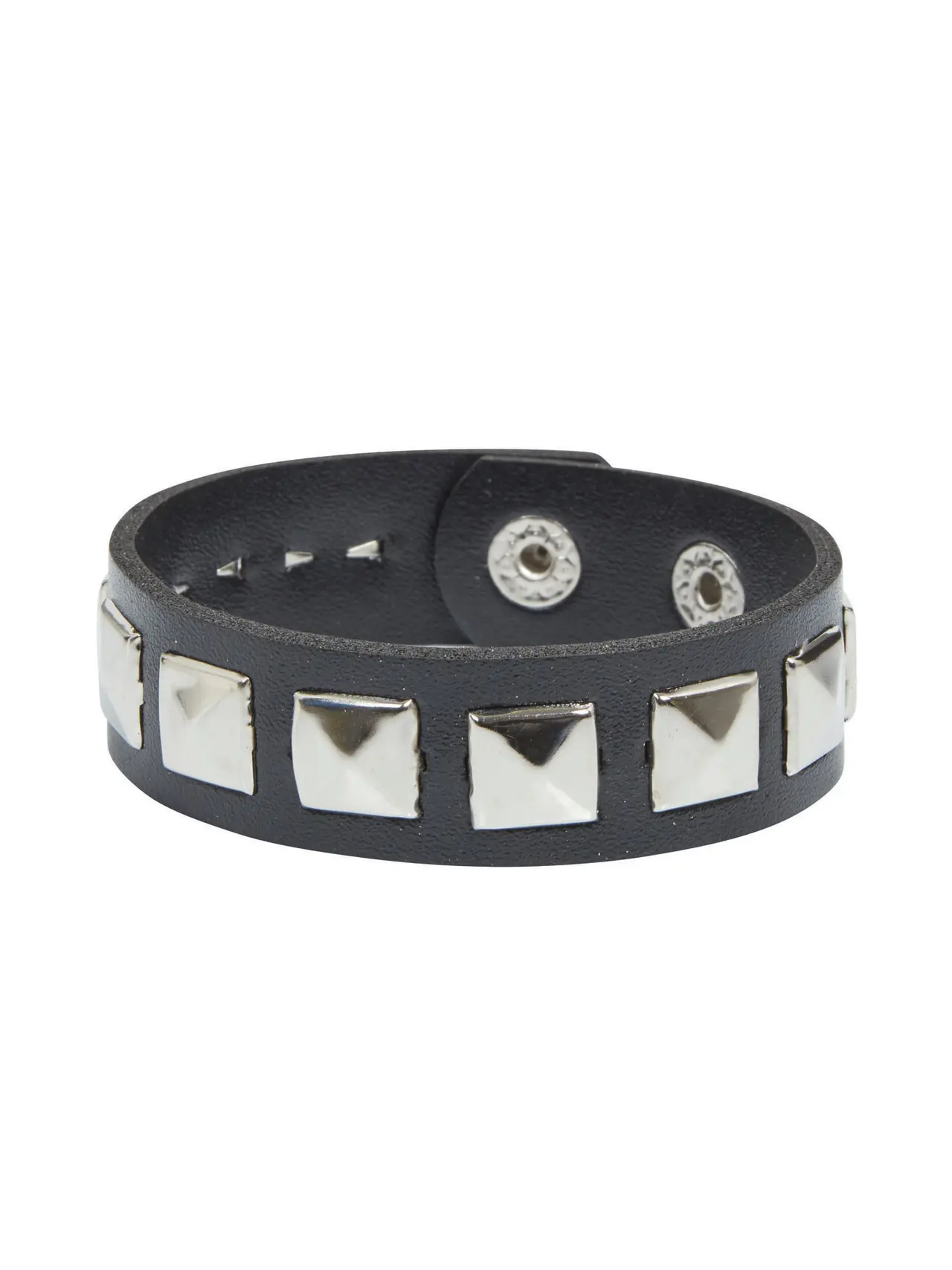 Punk-armbånd med nitter